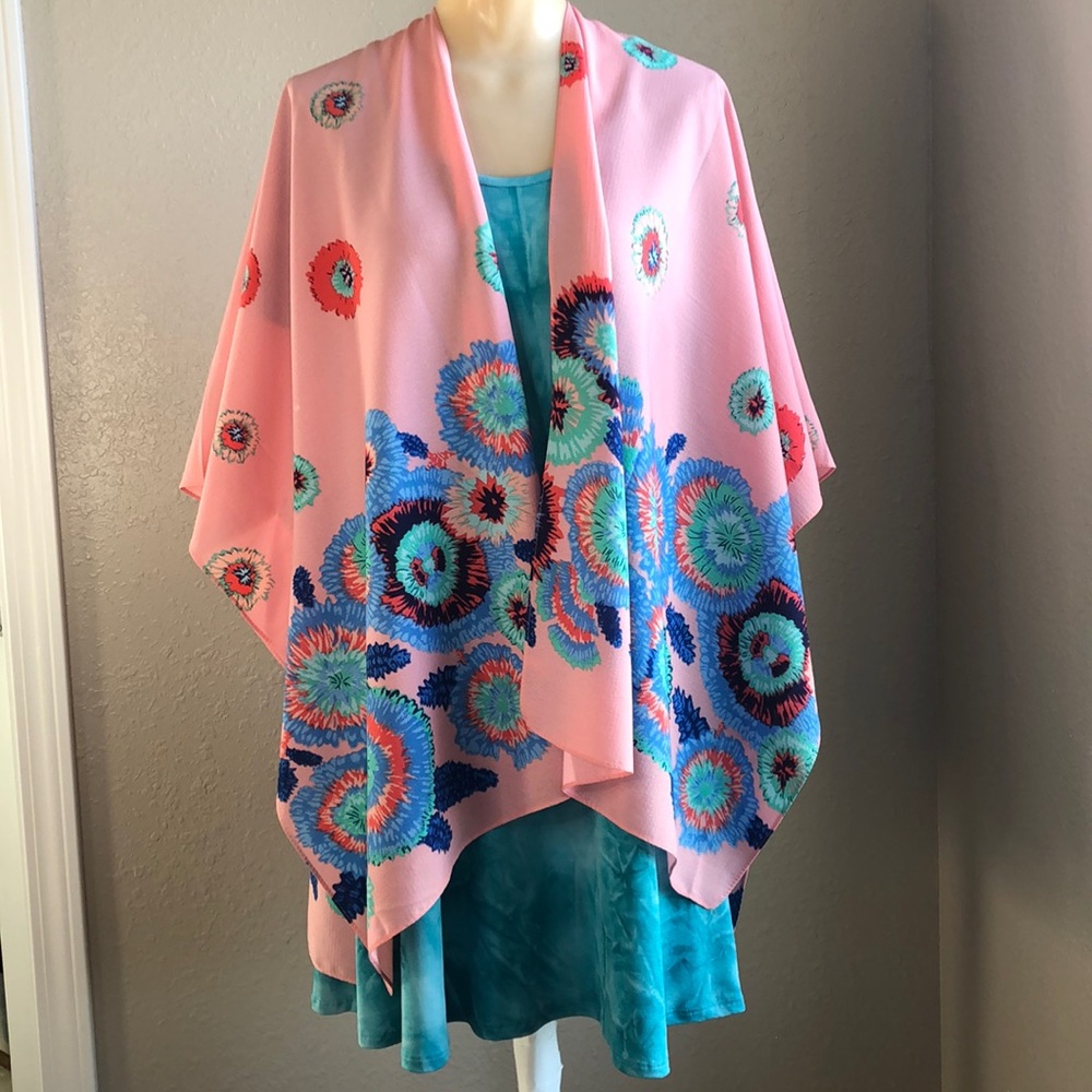 Do Everything in Love One Size Ruana/Kimono
